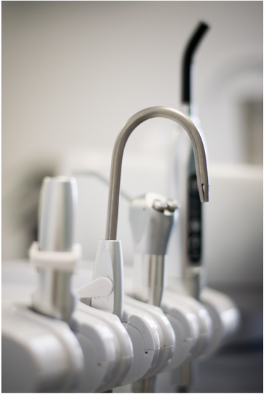 Eyector curvo de acero